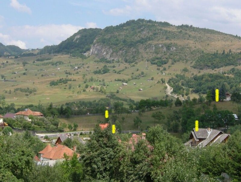 Rucar, teren intravilan 3214 mp cu deschidere 56 m in DN73